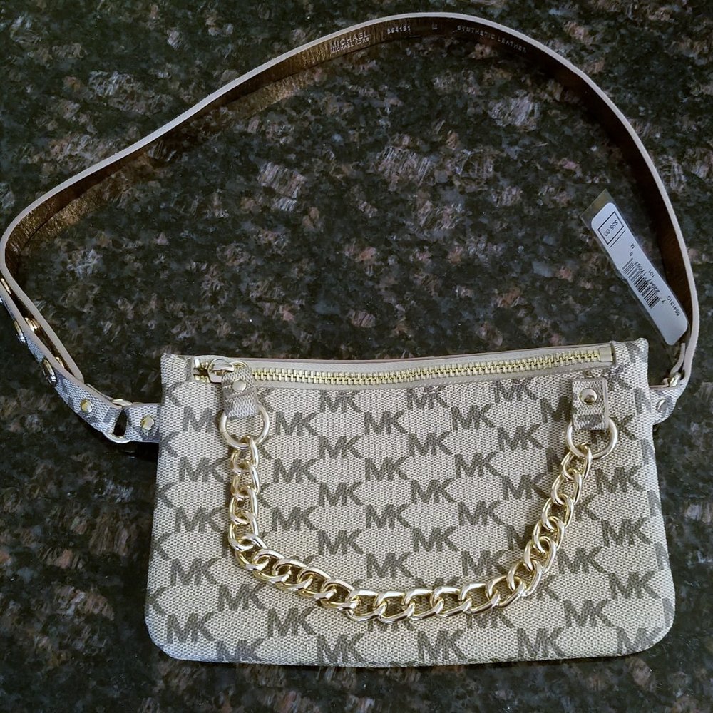 *SOLD* New Michael Kors Mini Purse - Picture 1 of 2